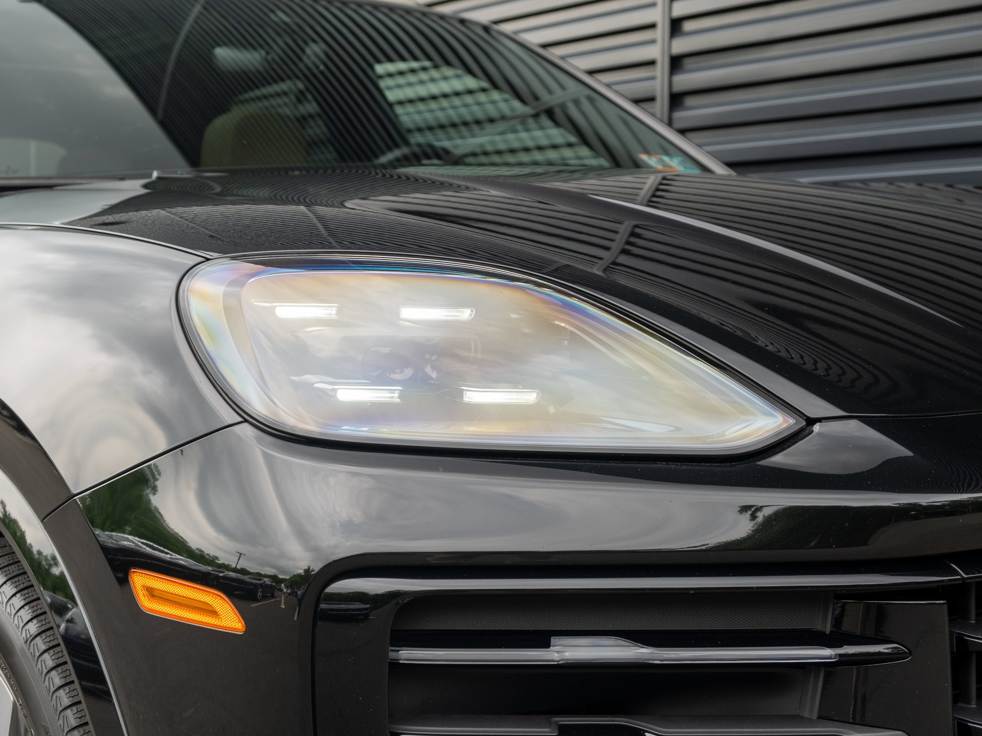 Certified 2024 Porsche Cayenne AWD/4WD image 16