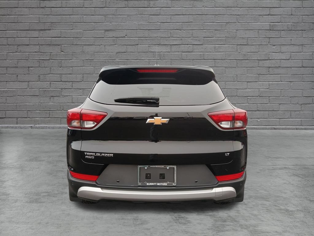 Used 2024 Chevrolet TrailBlazer LT w/ Driver Confidence Package AWD/4WD image 4