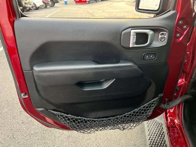 Used 2021 Jeep Wrangler Unlimited Sahara AWD/4WD image 11