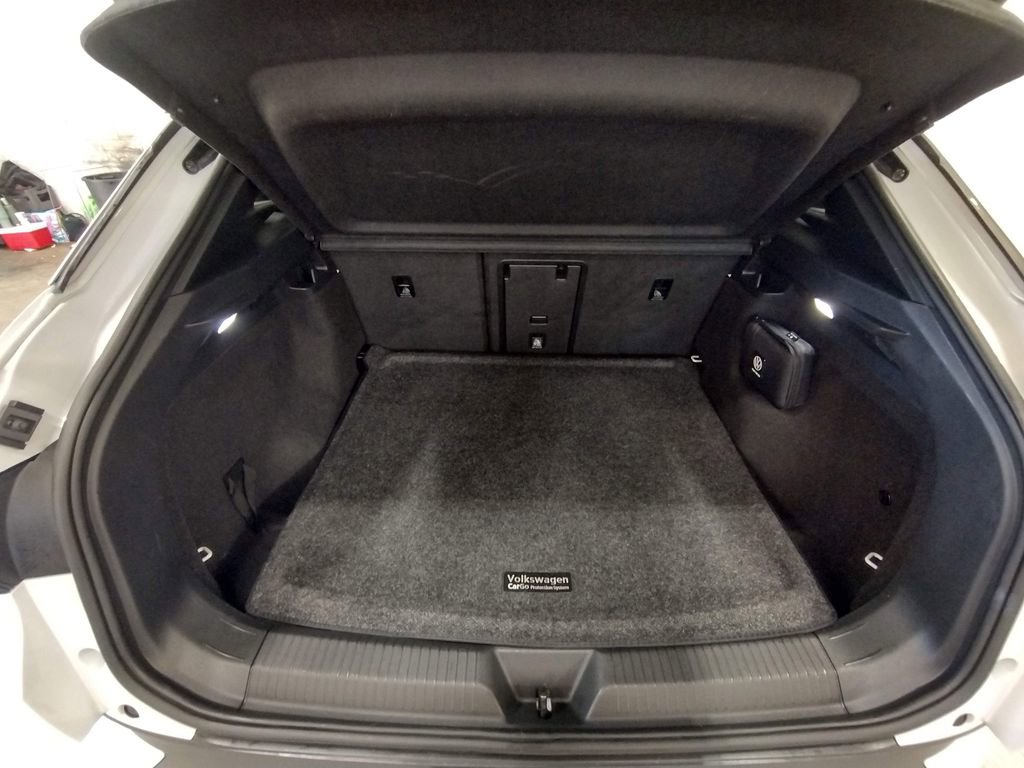Certified 2021 Volkswagen ID.4 Pro S w/ Gradient Package image 15