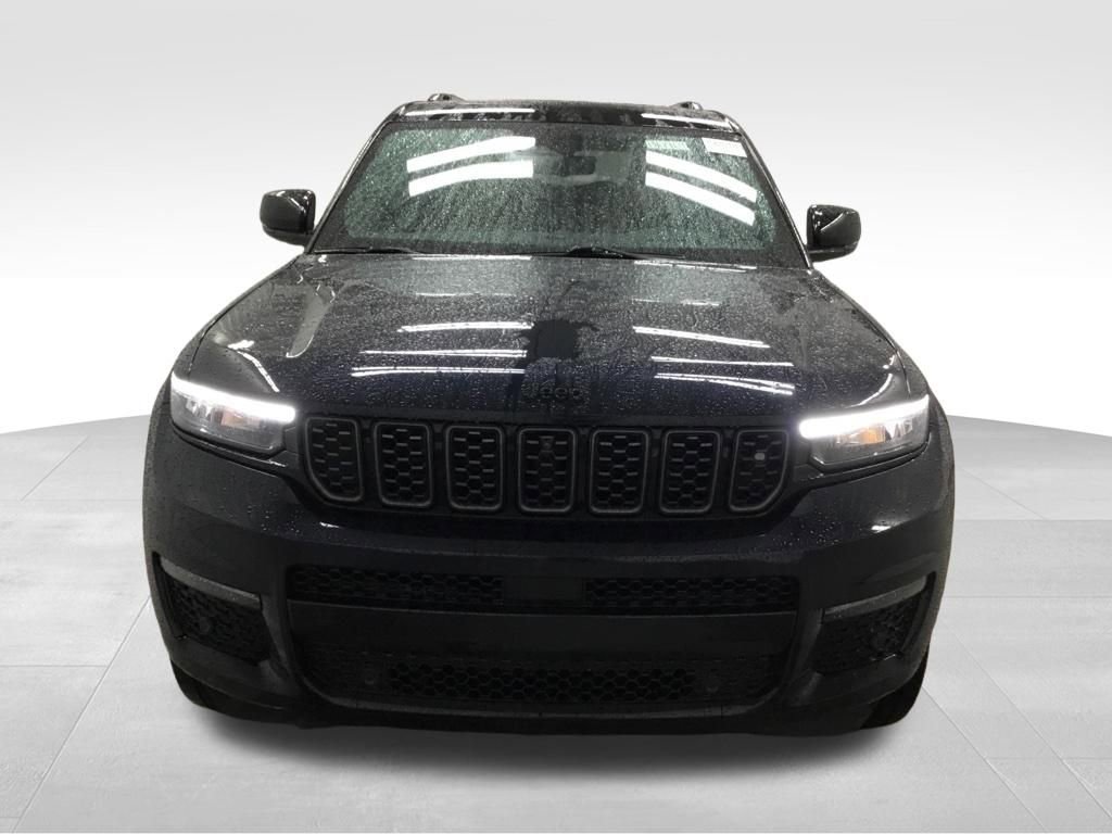 Used 2023 Jeep Grand Cherokee L Summit image 3