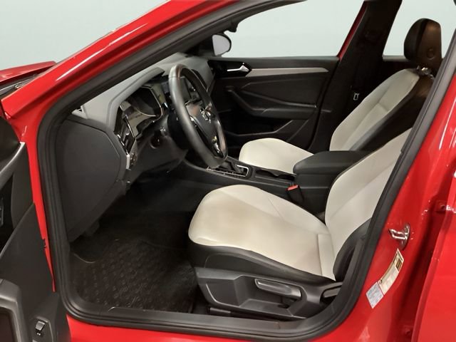 Used 2020 Volkswagen Jetta R-Line FWD image 18