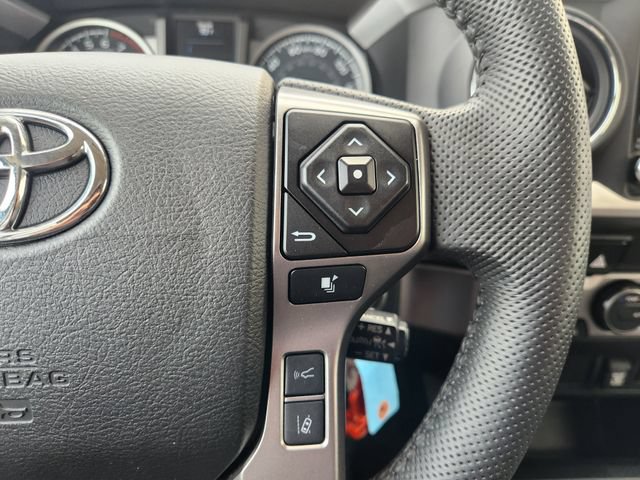 Used 2022 Toyota Tacoma SR5 RWD image 31