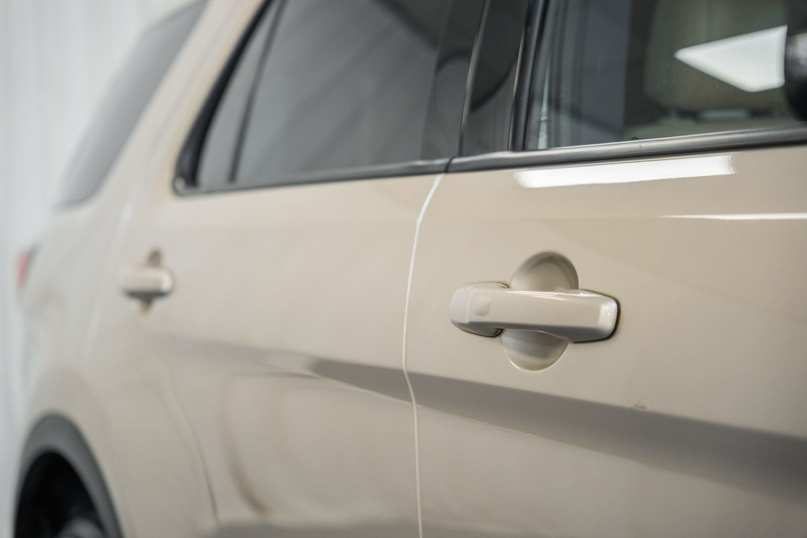 Certified 2017 Ford Explorer XLT w/ Equipment Group 202A image 14