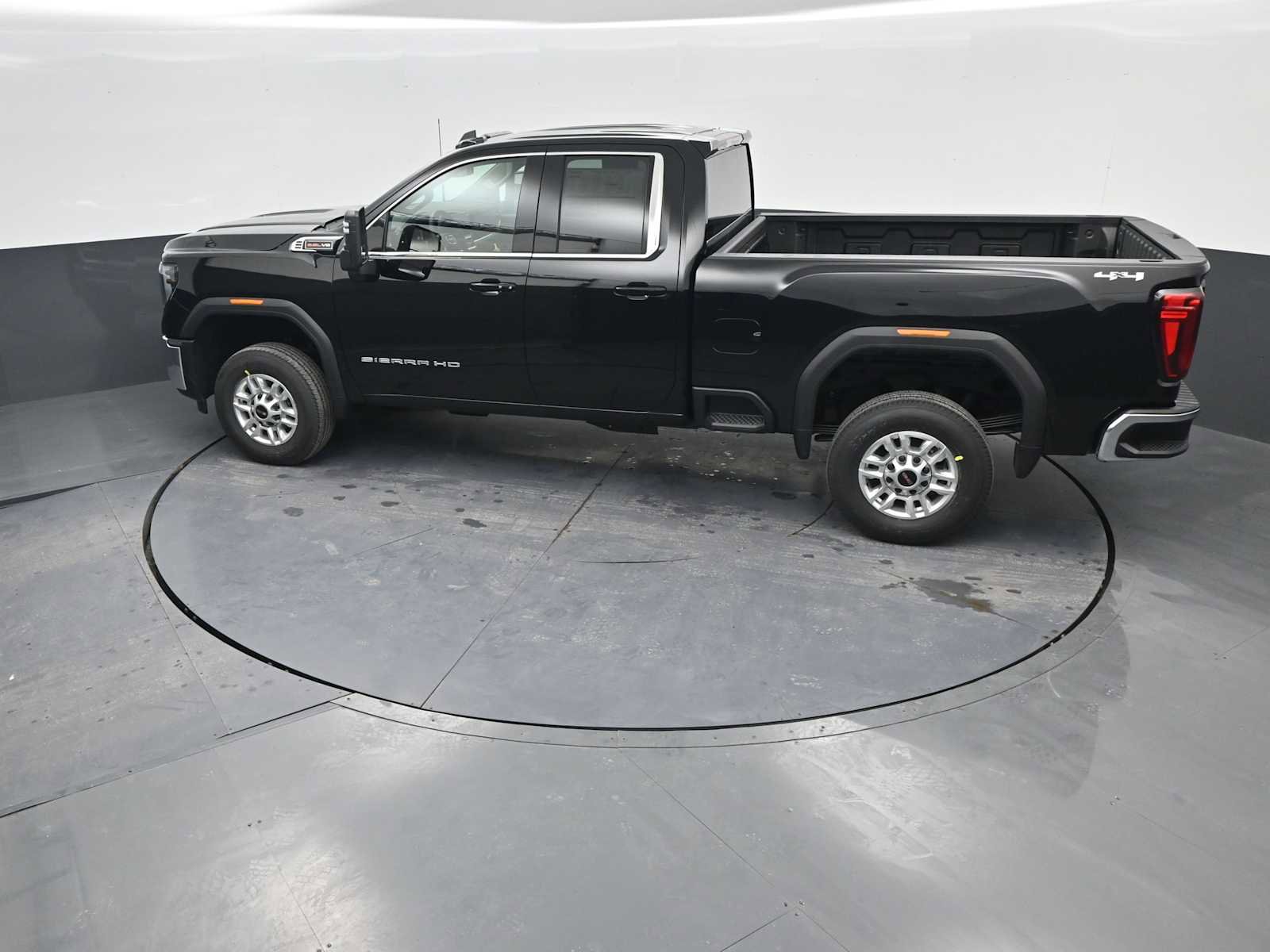New 2026 GMC Sierra 2500 SLE w/ SLE Value Package; image 29