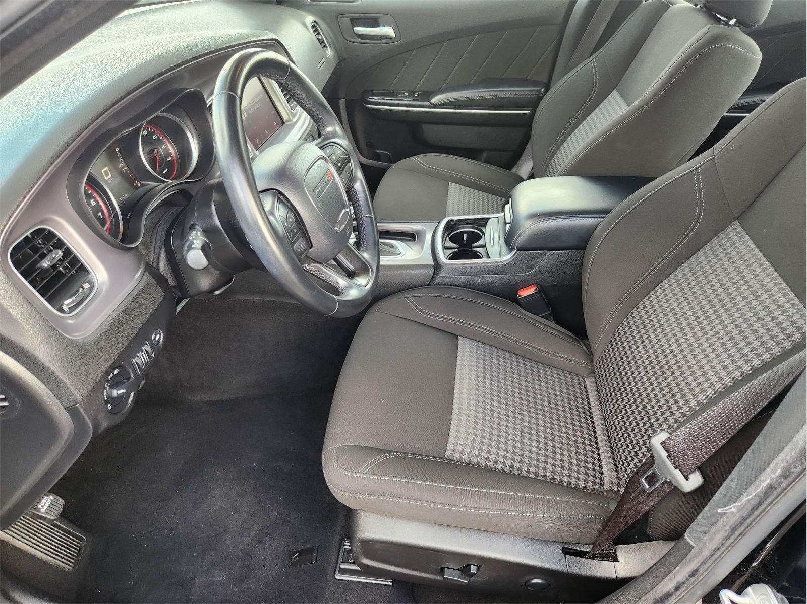 Used 2023 Dodge Charger SXT RWD image 14
