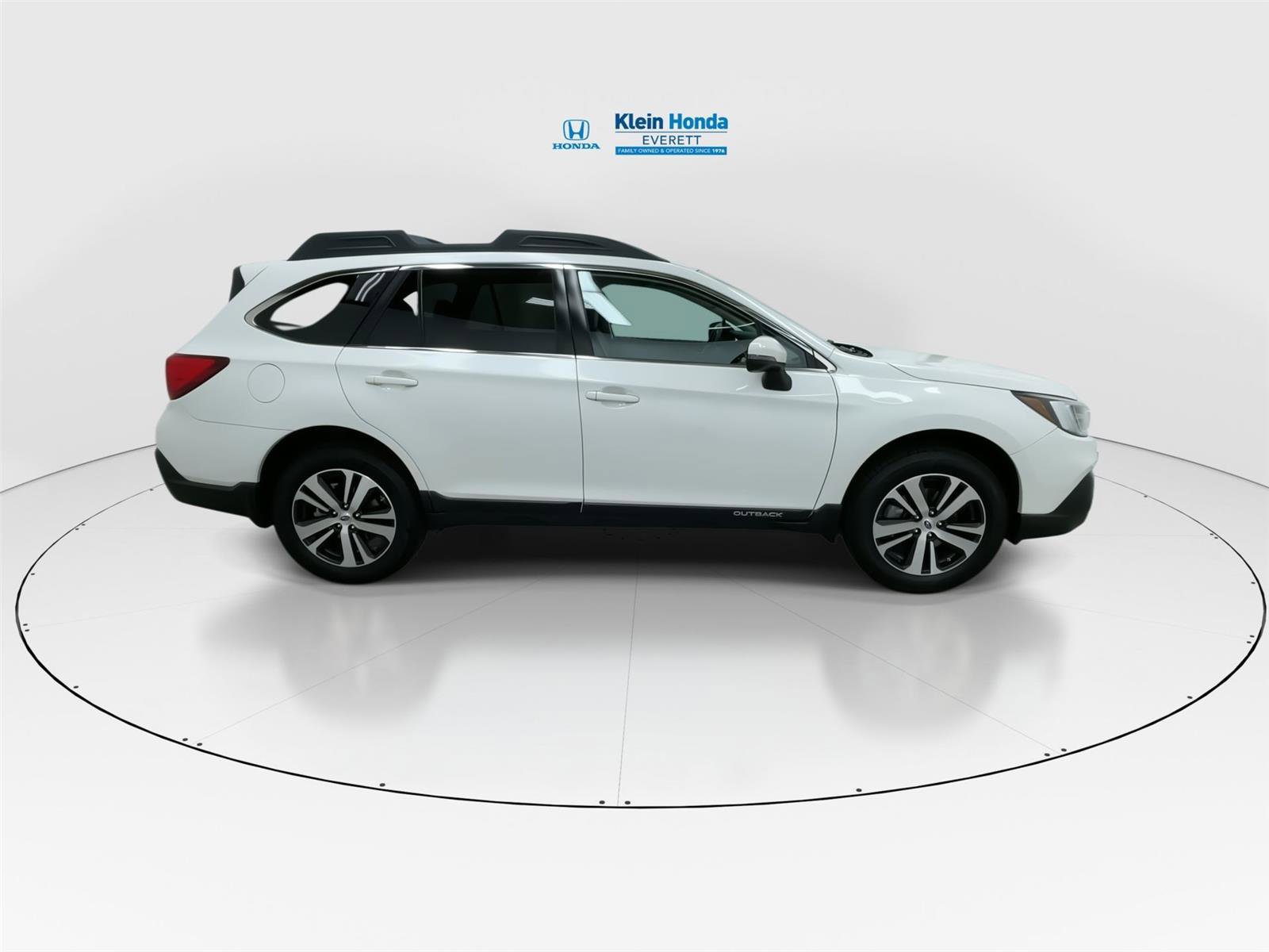 Used 2018 Subaru Outback 2.5i Limited image 3