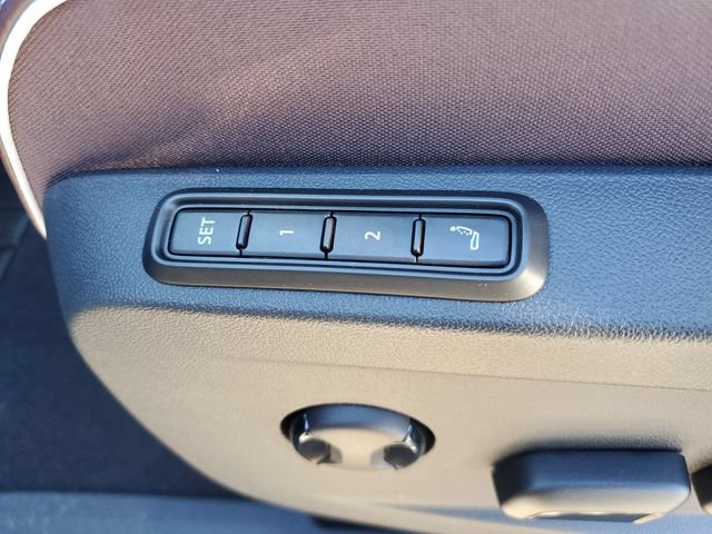 New 2025 Volkswagen ID. Buzz Pro S RWD image 22