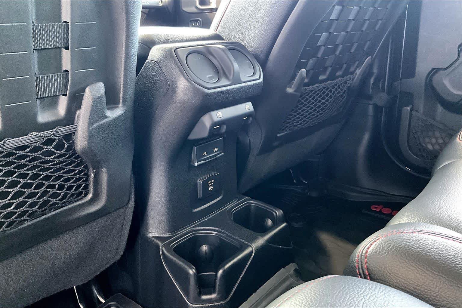 Used 2018 Jeep Wrangler Unlimited Rubicon AWD/4WD image 33