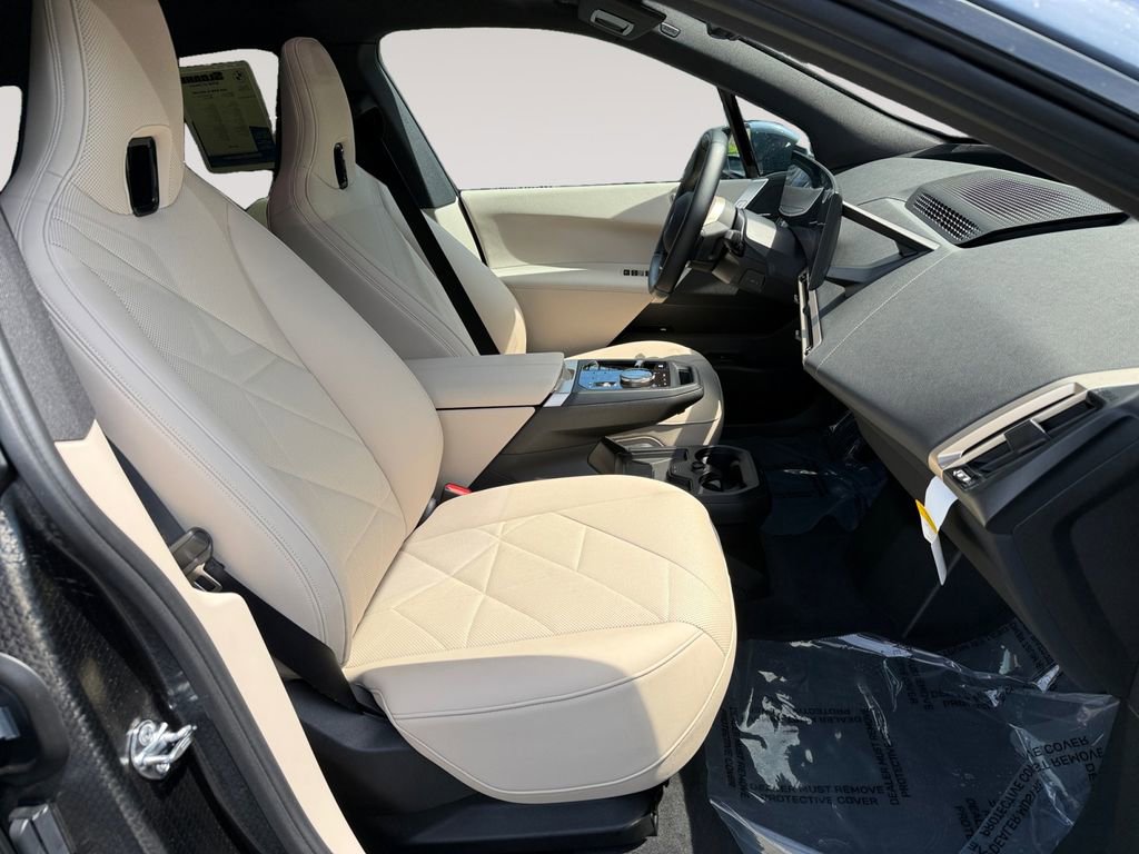 Certified 2026 BMW iX xDrive60 AWD/4WD image 15