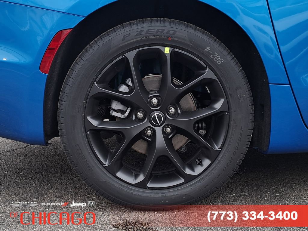 New 2026 Chrysler Pacifica Select w/ S Appearance Package image 5