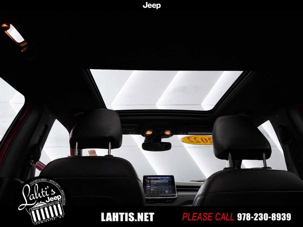 Certified 2022 Jeep Compass Limited w/ (RED) Package image 14