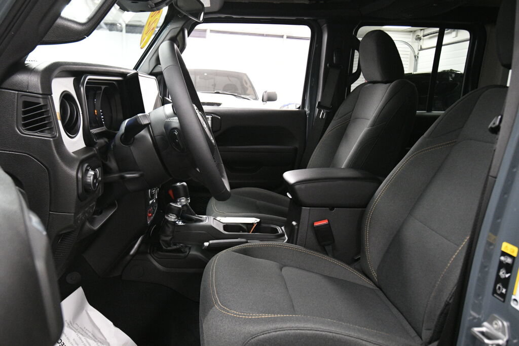 Used 2026 Jeep Wrangler Unlimited Sport AWD/4WD image 10