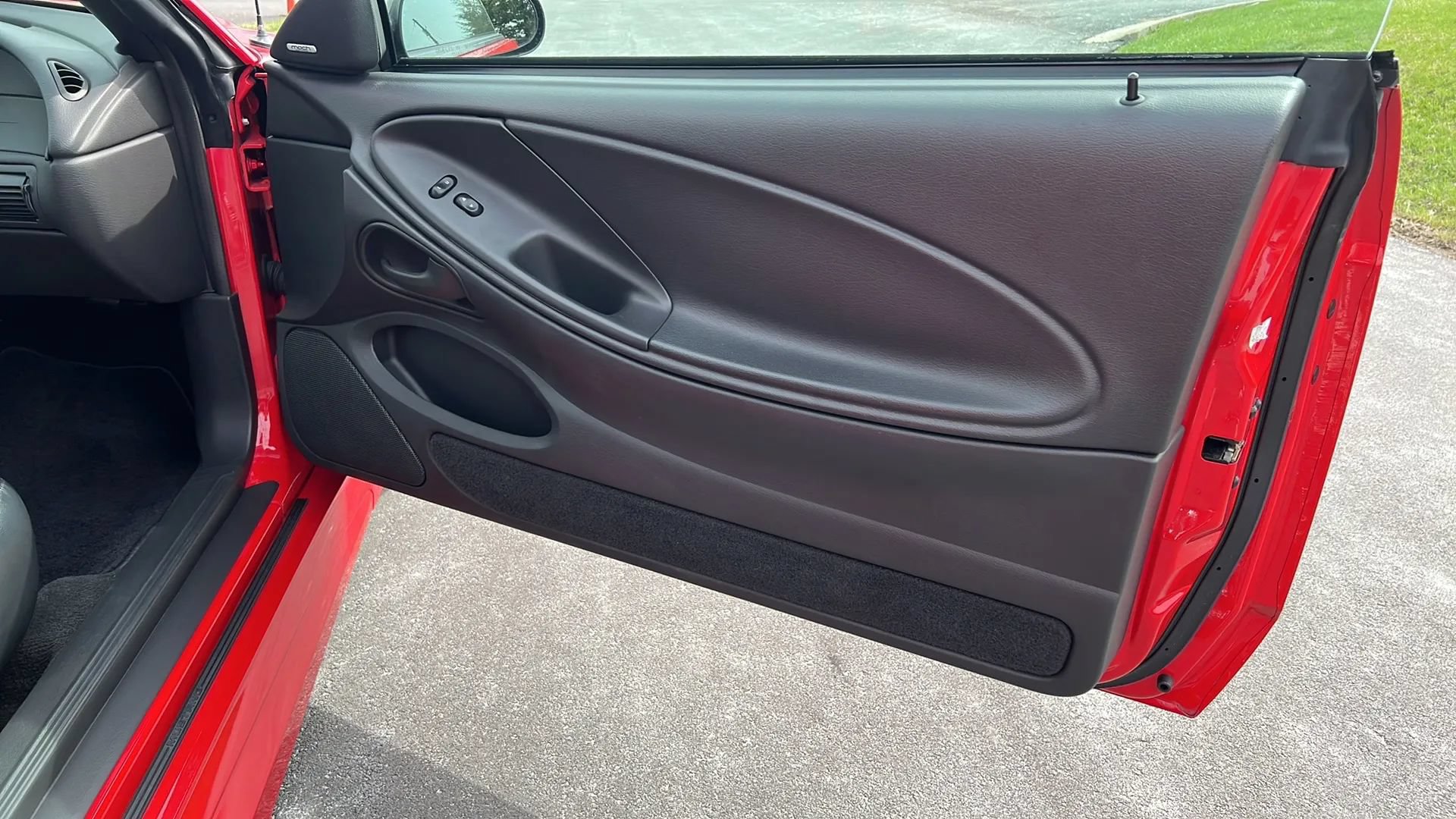 Used 2002 Ford Mustang GT RWD image 18