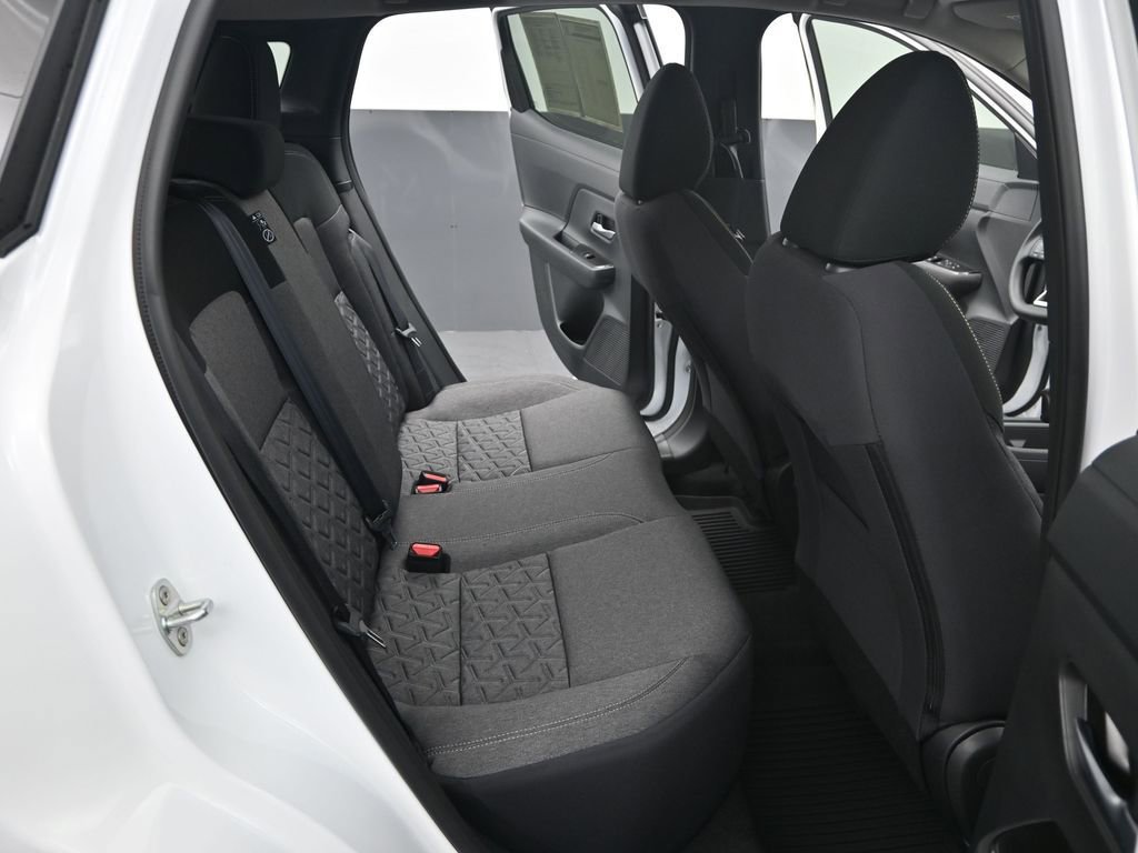 Used 2026 Nissan Kicks SV image 12