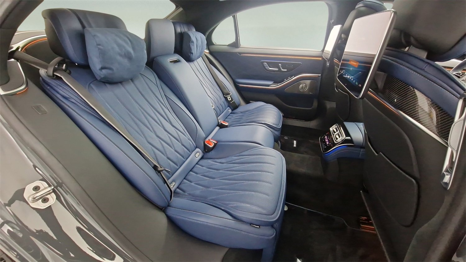 Used 2025 Mercedes-Benz S 63 AMG S image 32