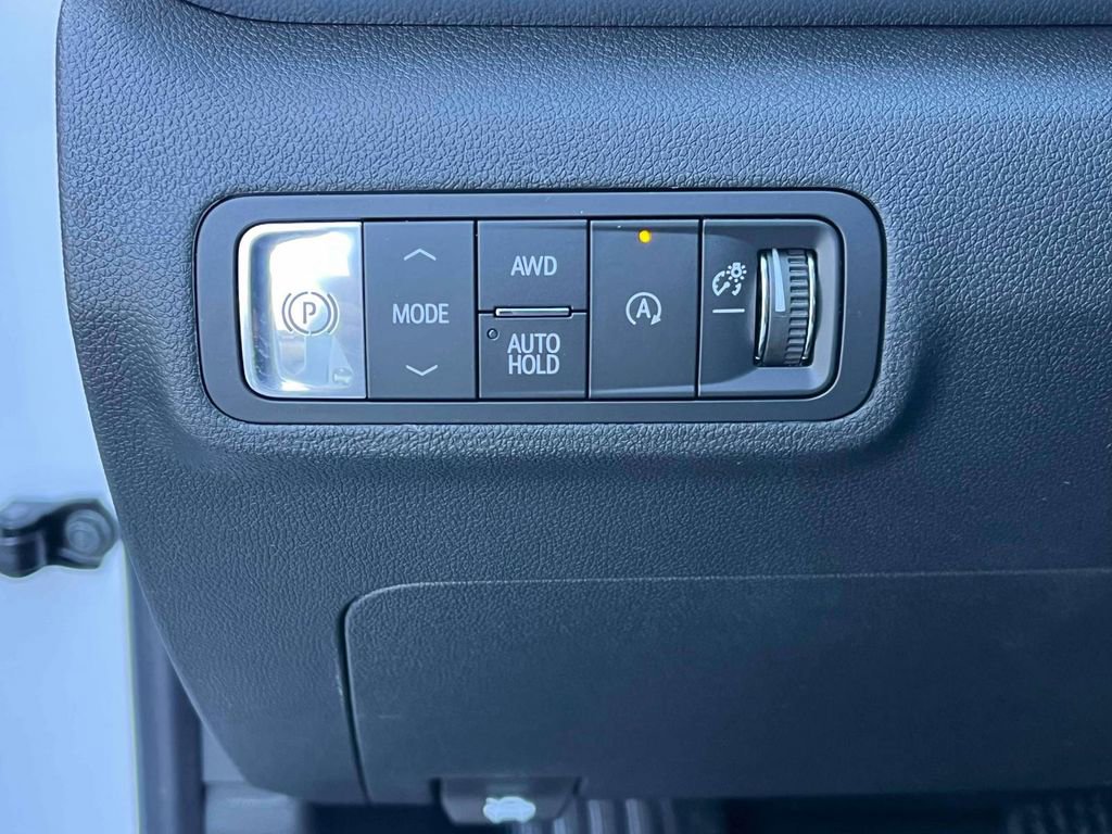 New 2026 GMC Terrain Denali w/ LPO, Floor Liner Package image 25