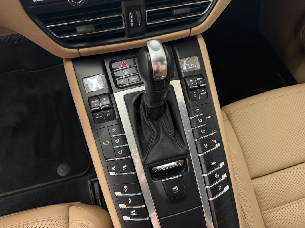 Used 2019 Porsche Macan S AWD/4WD image 34