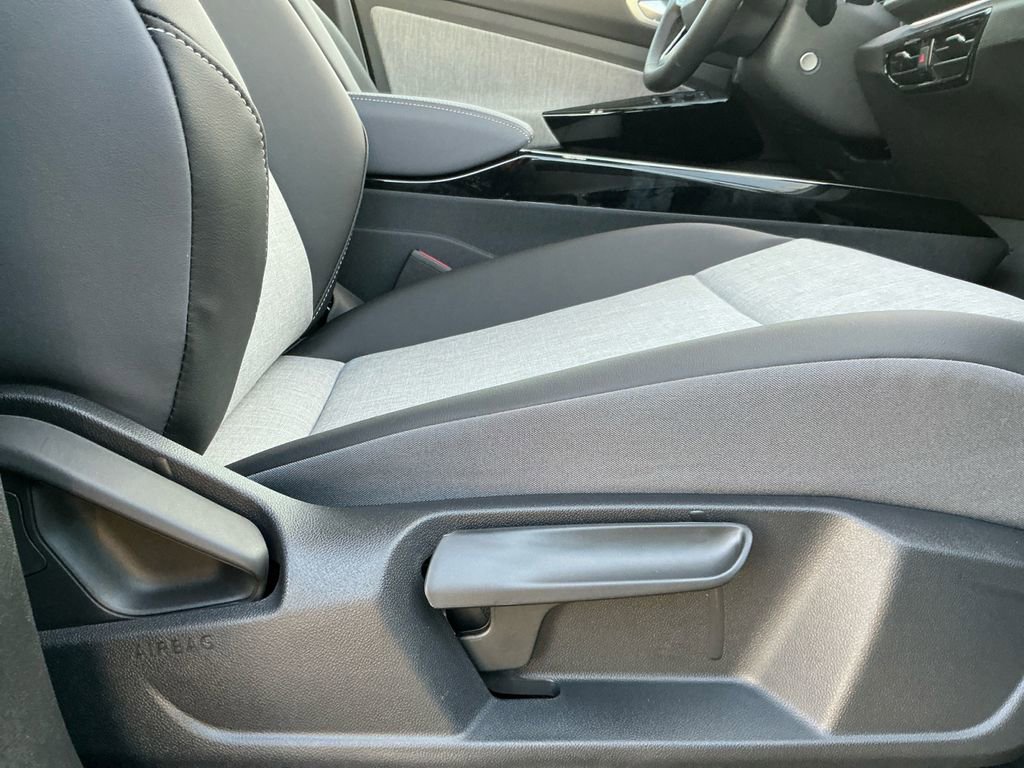 New 2026 Volkswagen ID.4 Pro image 18