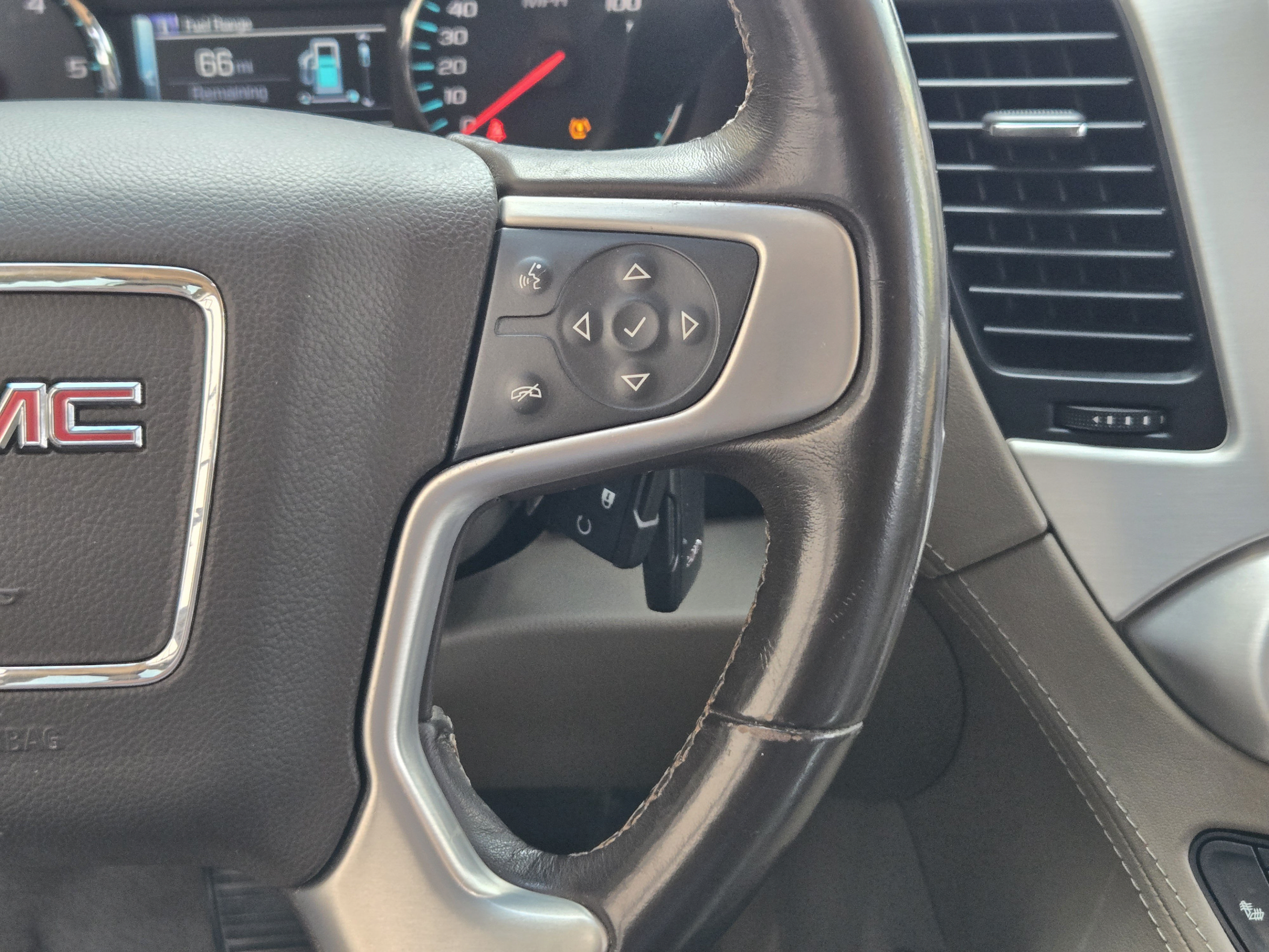 Used 2019 GMC Yukon SLT RWD image 27