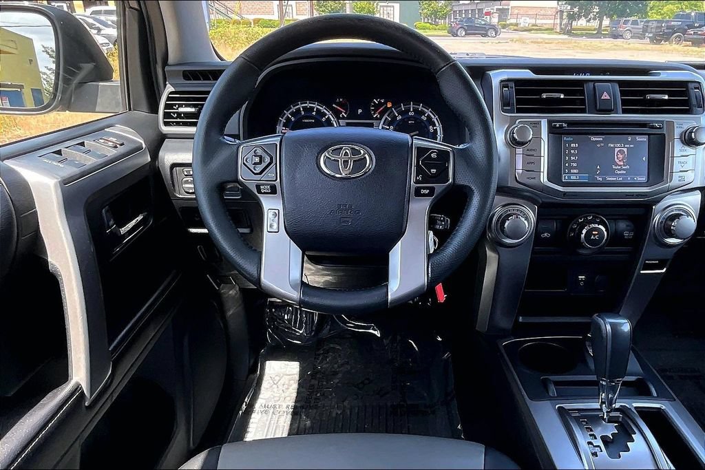 Used 2017 Toyota 4Runner SR5 Premium AWD/4WD image 7