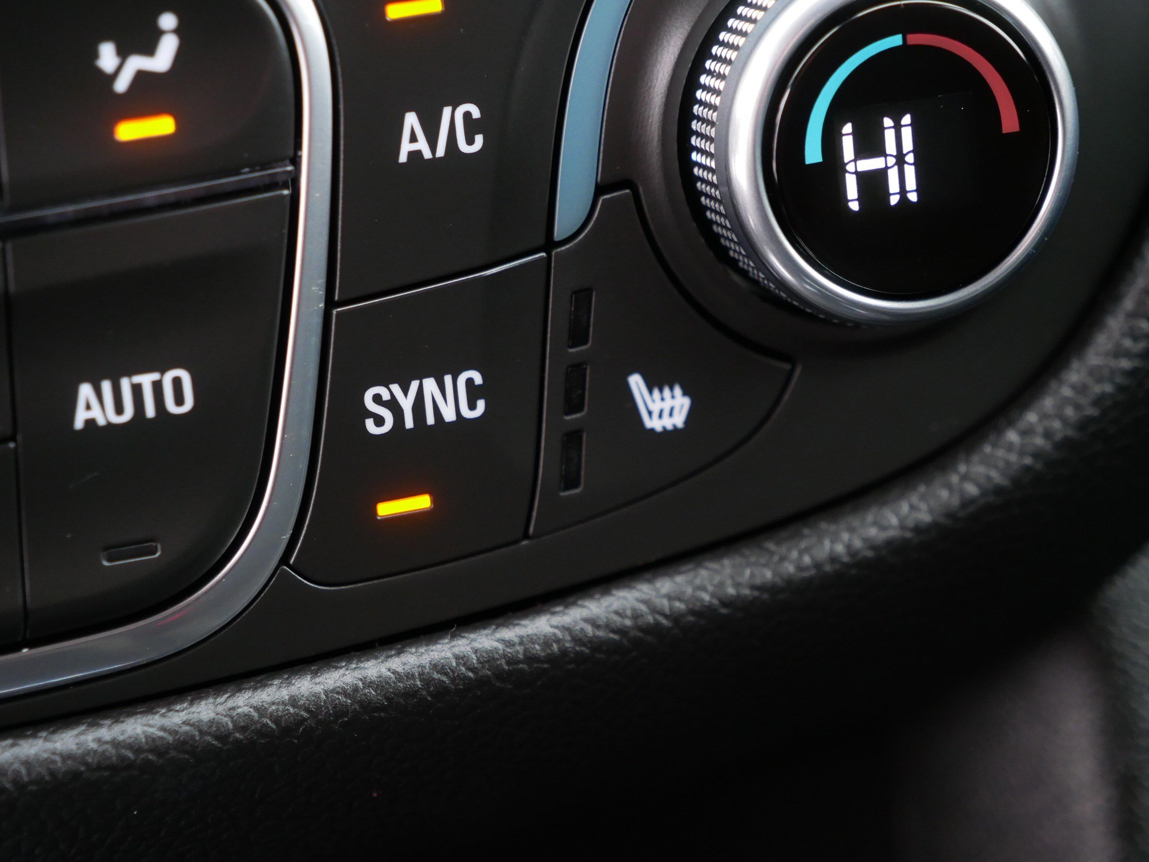 Used 2024 Chevrolet Equinox LT image 31