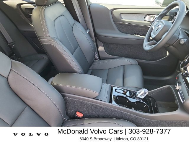 New 2026 Volvo XC40 B5 Ultra w/ Protection Package Premier AWD/4WD image 17