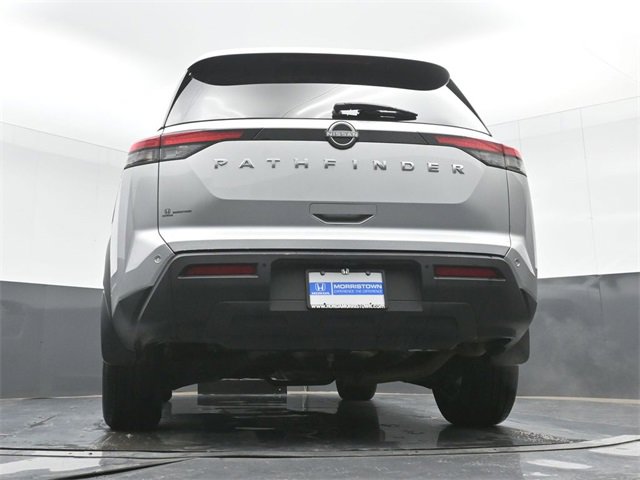 Used 2024 Nissan Pathfinder S image 48