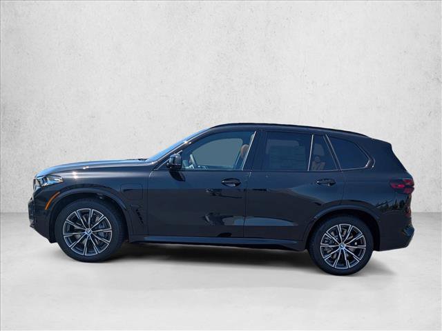 New 2026 BMW X5 xDrive50e w/ M Sport Package AWD/4WD image 7
