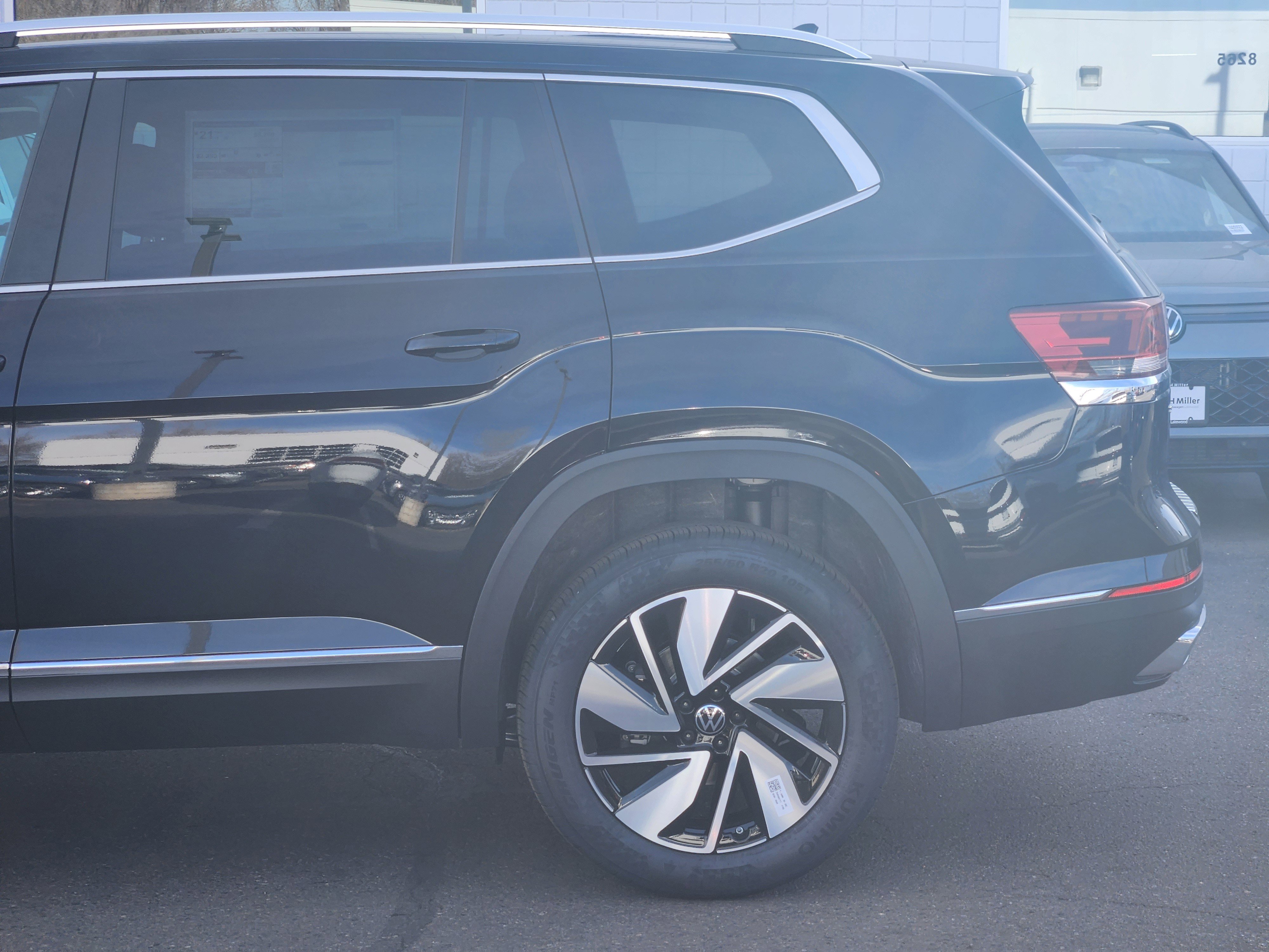 New 2026 Volkswagen Atlas SEL image 3