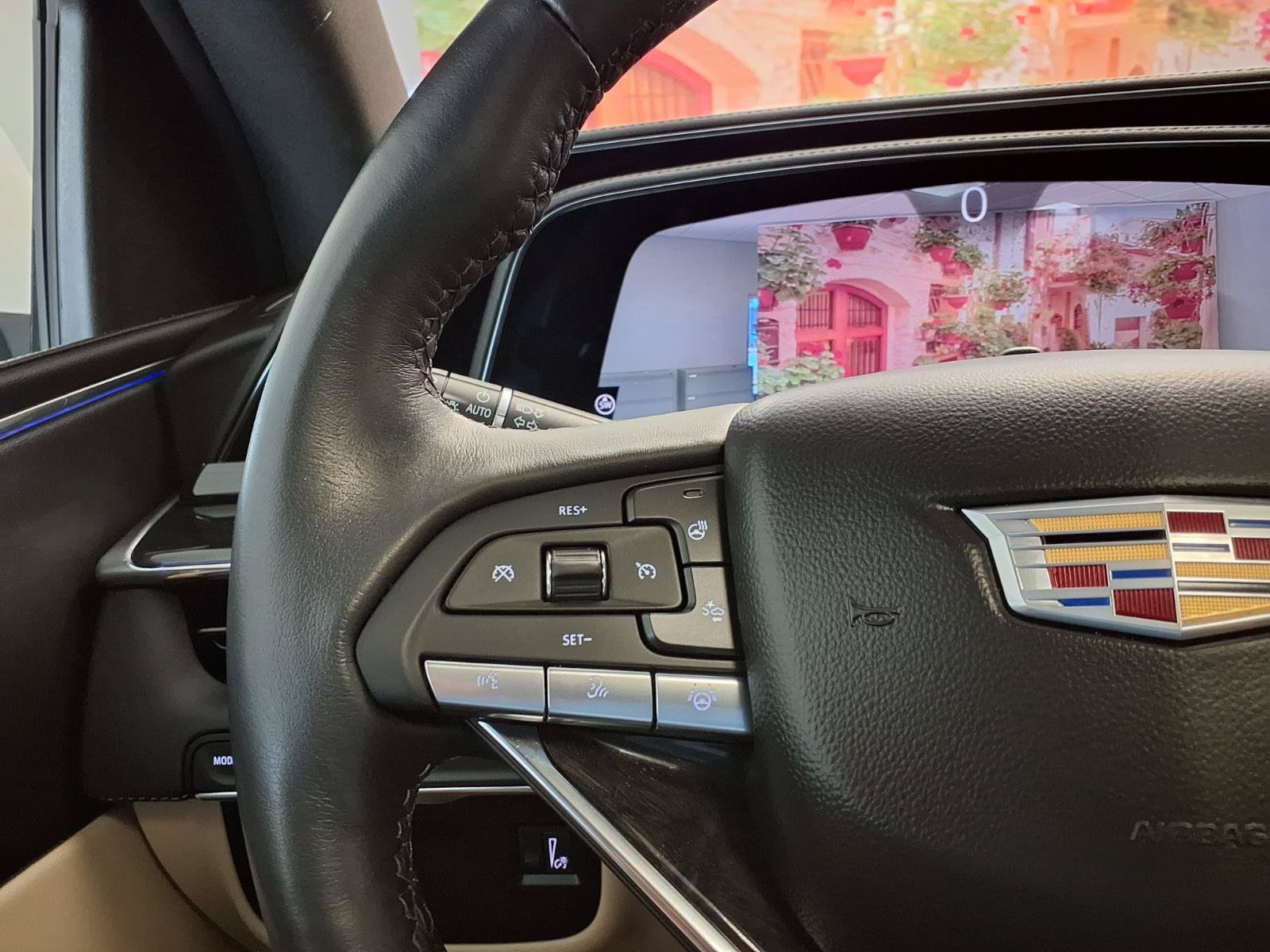 Certified 2024 Cadillac Escalade ESV Premium Luxury RWD image 30