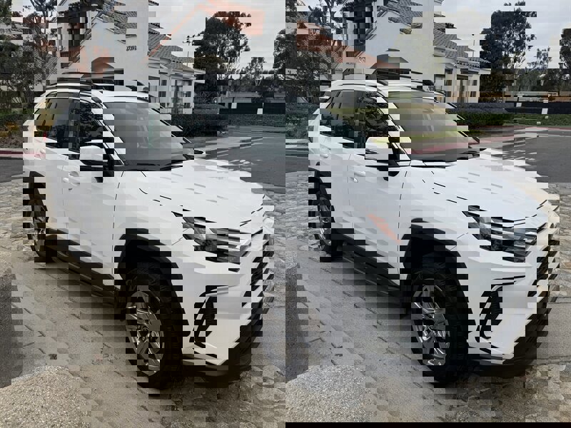 Used 2023 Toyota RAV4 XLE image 1