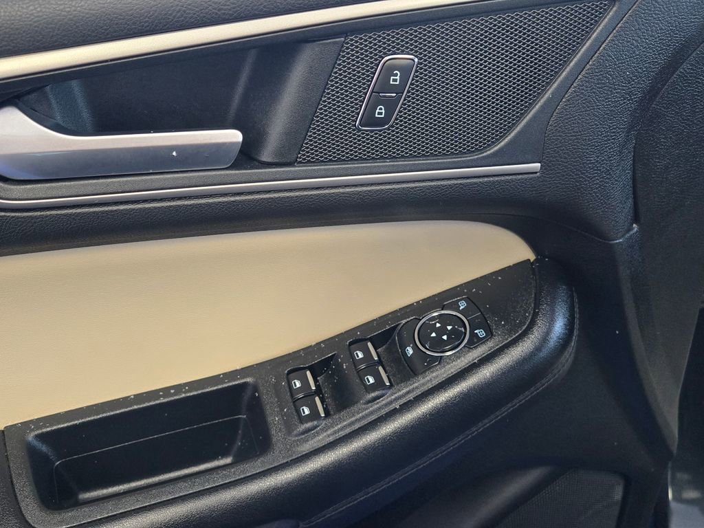 Used 2022 Ford Edge SEL w/ Convenience Package image 13