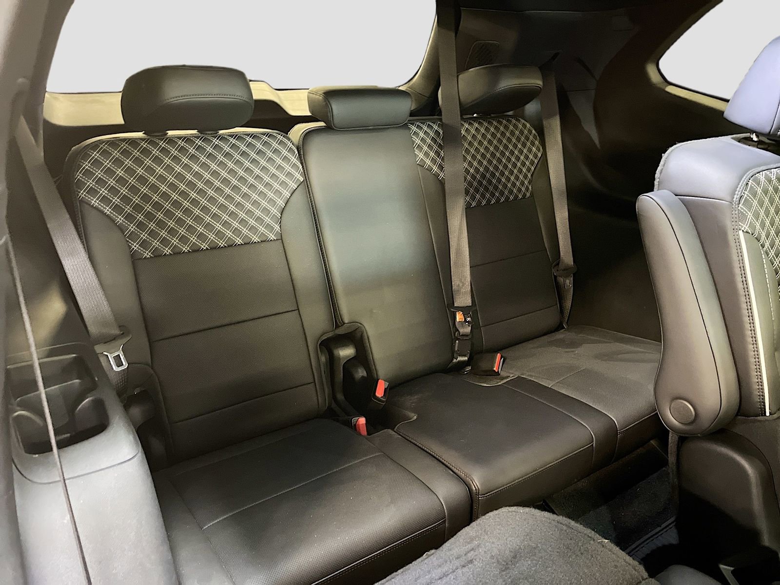 Used 2024 GMC Acadia Denali w/ LPO, Floor Liner Package image 28