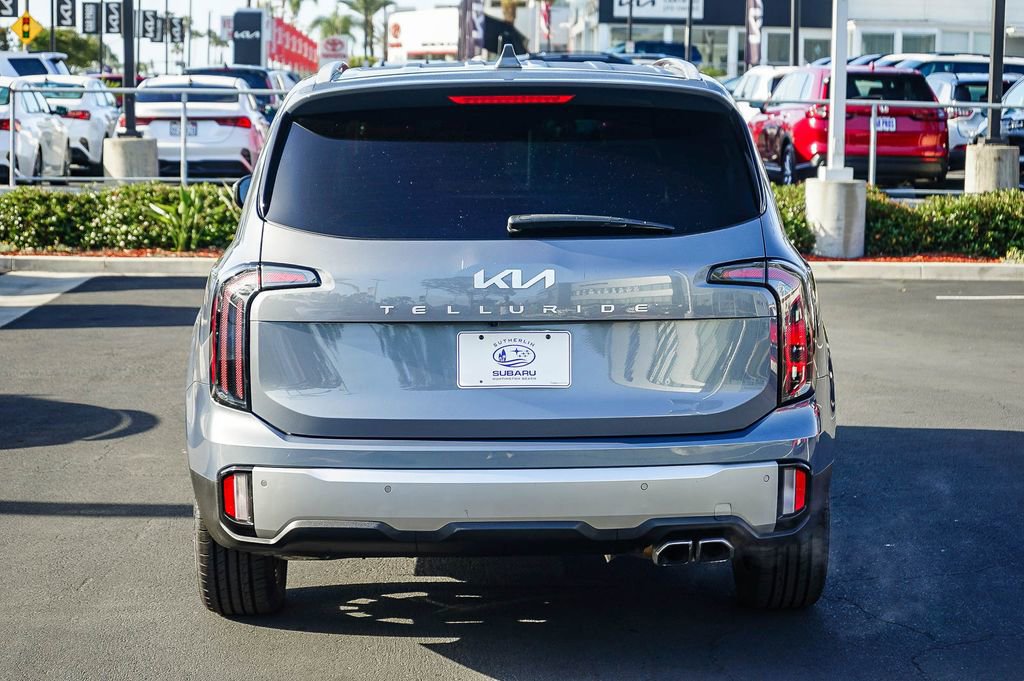 Used 2023 Kia Telluride EX w/ EX Captain's Chair Package FWD image 6