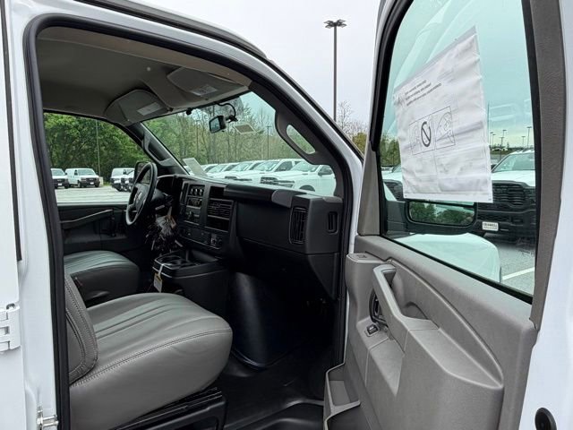 New 2026 GMC Savana 2500 w/ Driver Convenience Package RWD image 27
