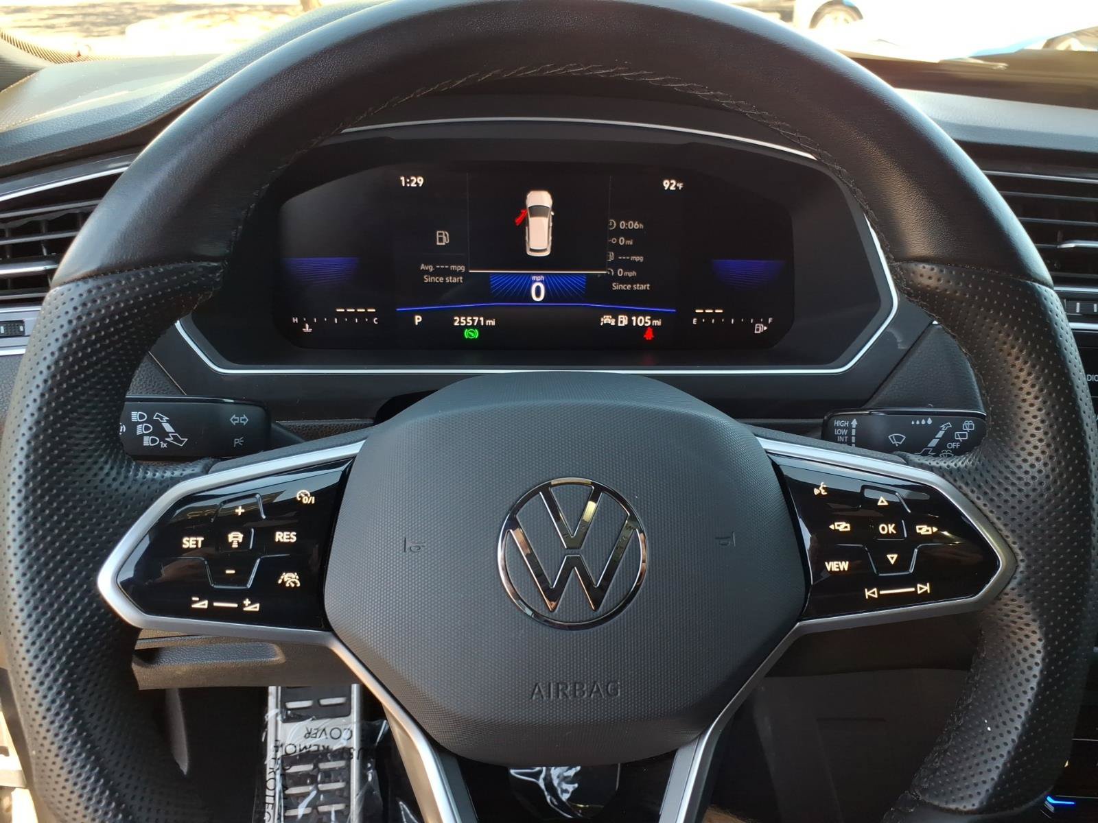 Certified 2023 Volkswagen Tiguan SE R-Line FWD image 28