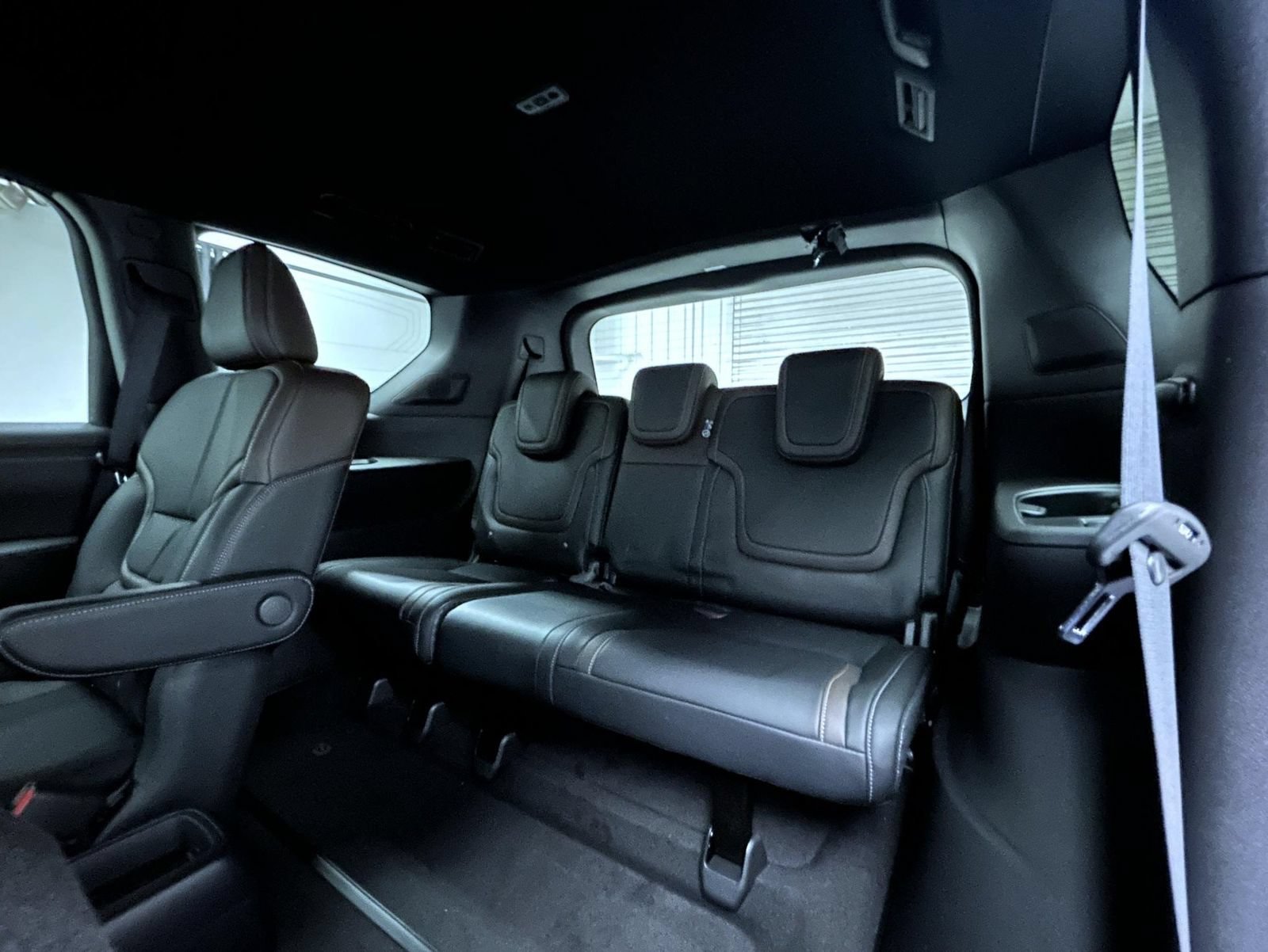 New 2026 Nissan Armada SL w/ Captain's Chari Seat Package AWD/4WD image 19