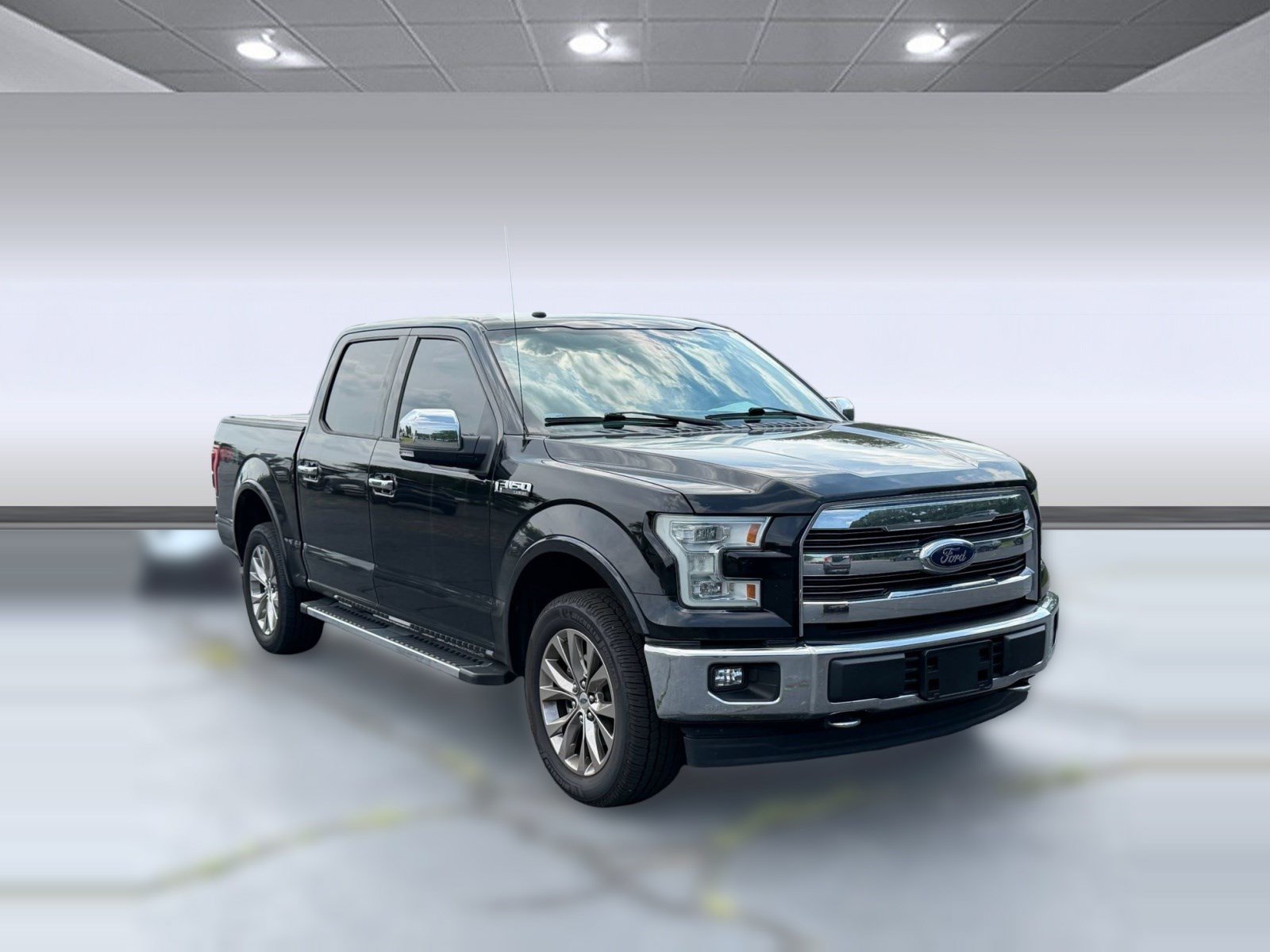 Used 2017 Ford F150 Lariat w/ Equipment Group 502A Luxury AWD/4WD image 5