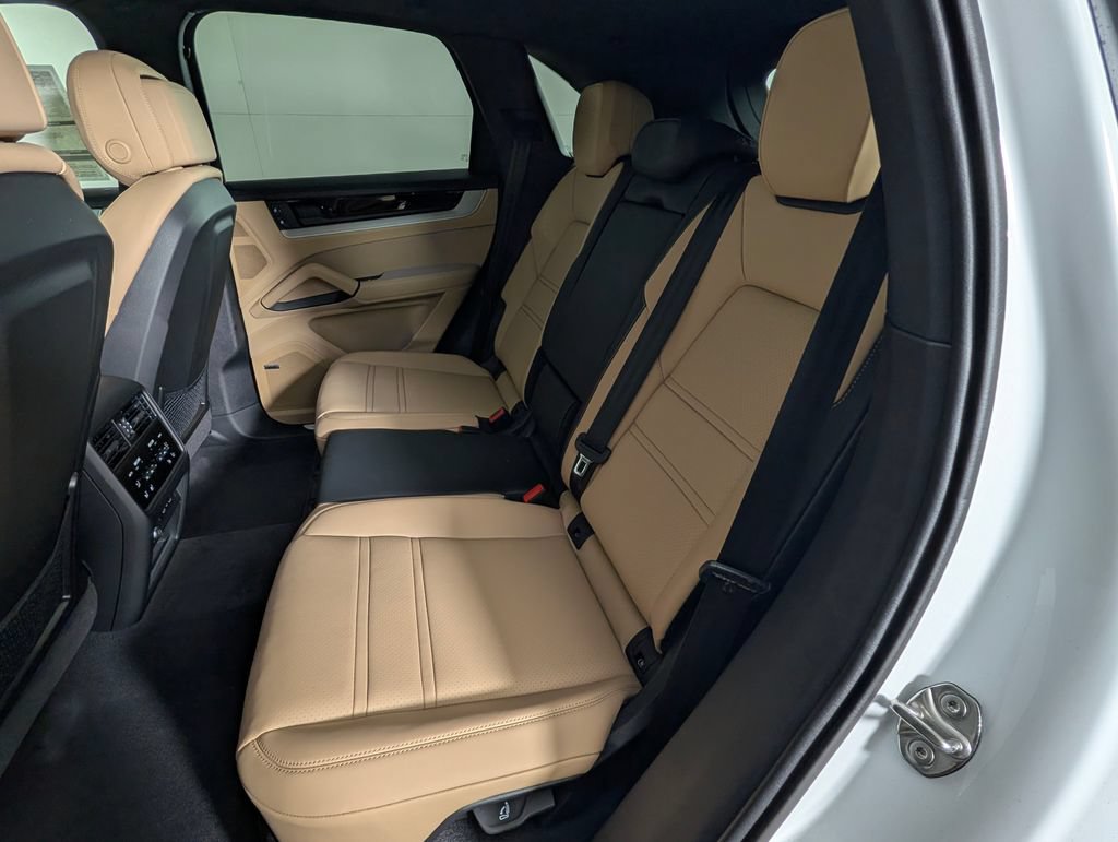 New 2026 Porsche Cayenne AWD/4WD image 24