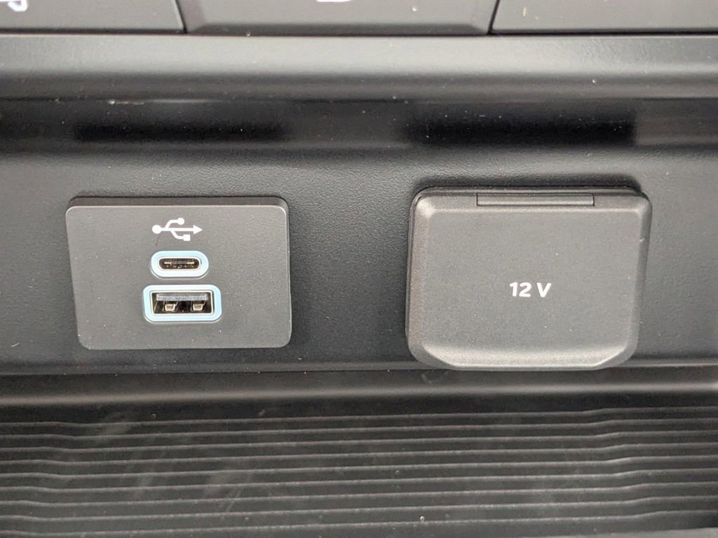 New 2025 Ford F550 4x4 Regular Cab Super Duty image 18