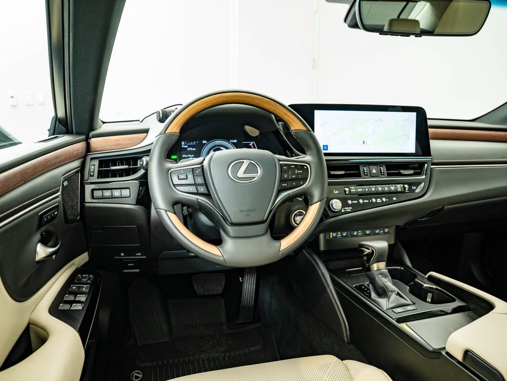 Certified 2024 Lexus ES 300h Ultra Luxury FWD image 32
