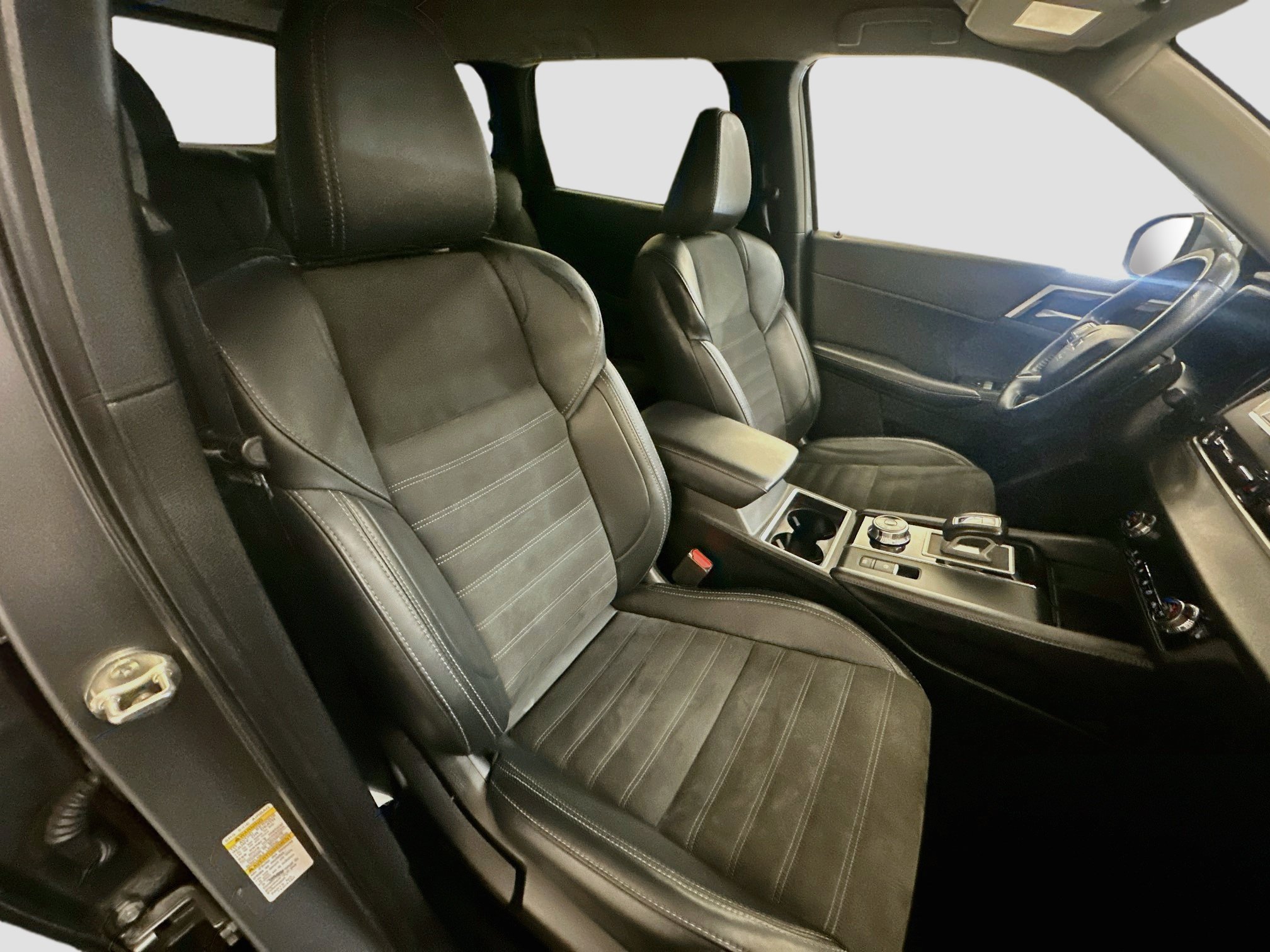 Used 2024 Mitsubishi Outlander SE AWD/4WD image 33