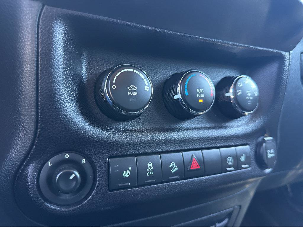 Used 2016 Jeep Wrangler Rubicon AWD/4WD image 26