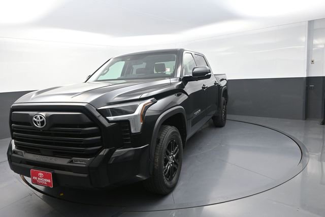Used 2022 Toyota Tundra SR5 w/ Advanced Technology Package AWD/4WD image 39