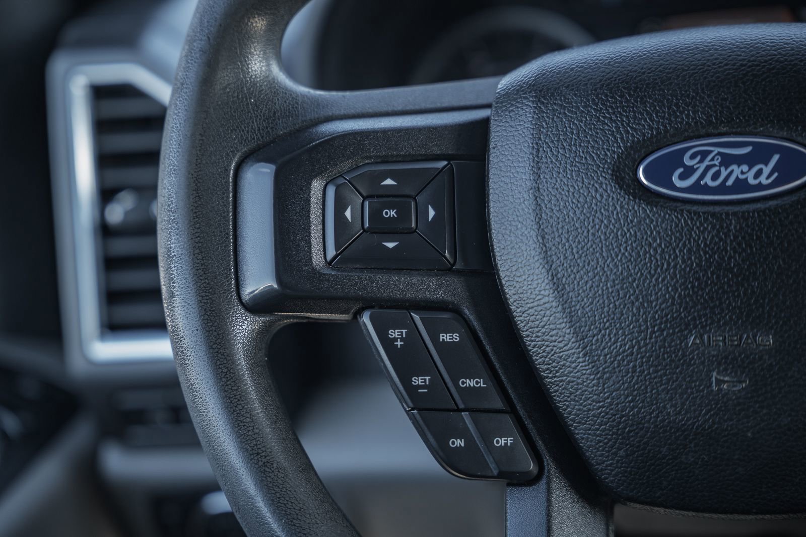 Used 2017 Ford F250 XLT w/ XLT Premium Package image 36