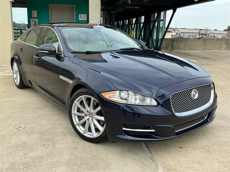 Used 2014 Jaguar XJ AWD image 7