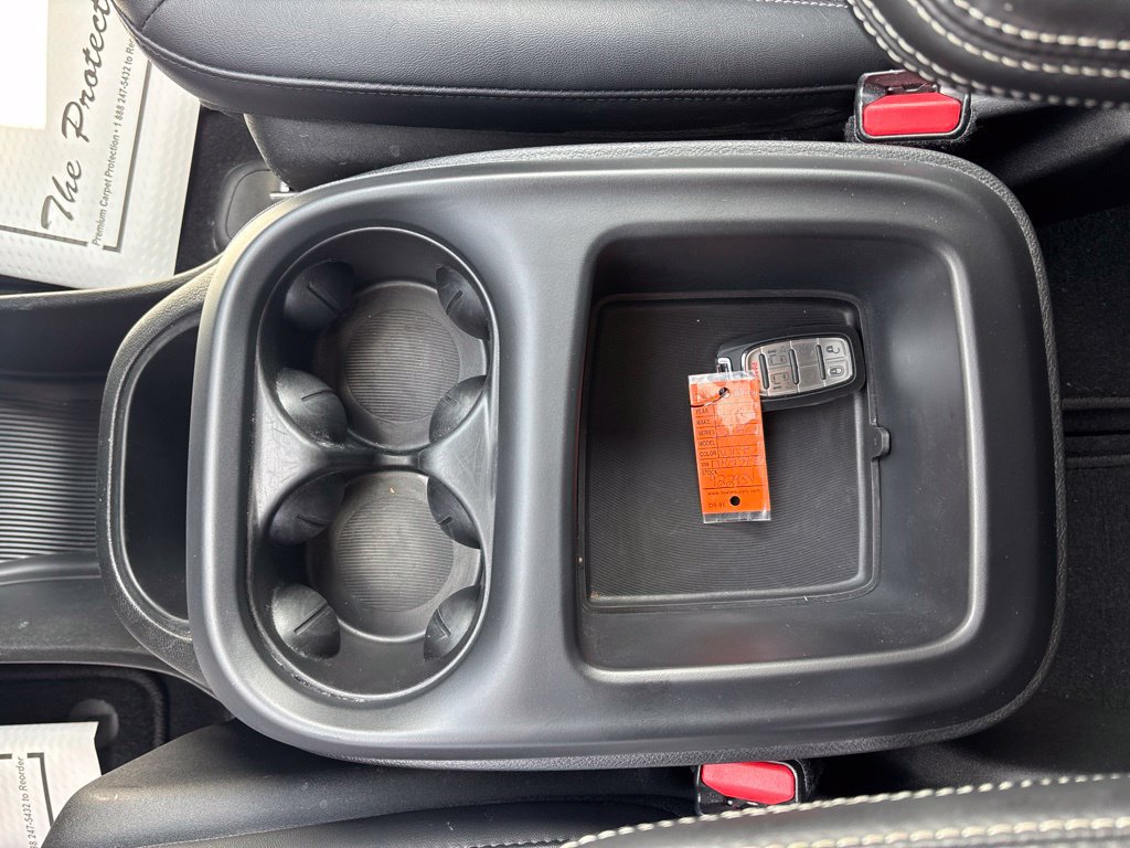 Used 2026 Chrysler Pacifica Select FWD image 18