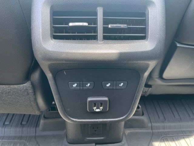 Used 2019 GMC Terrain Denali w/ Advanced Safety Package AWD/4WD image 31