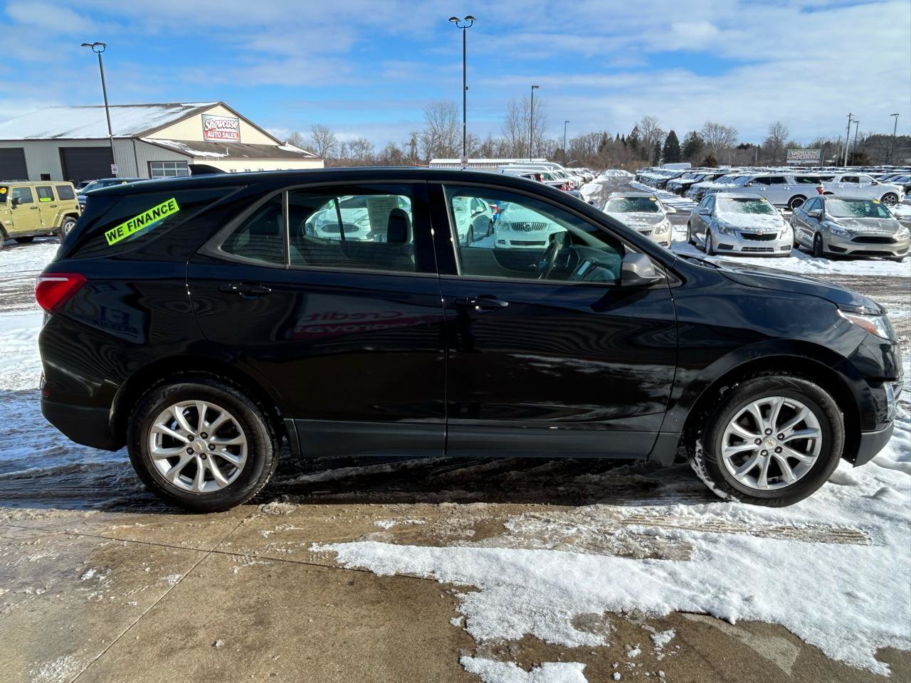 Used 2019 Chevrolet Equinox LS FWD image 4